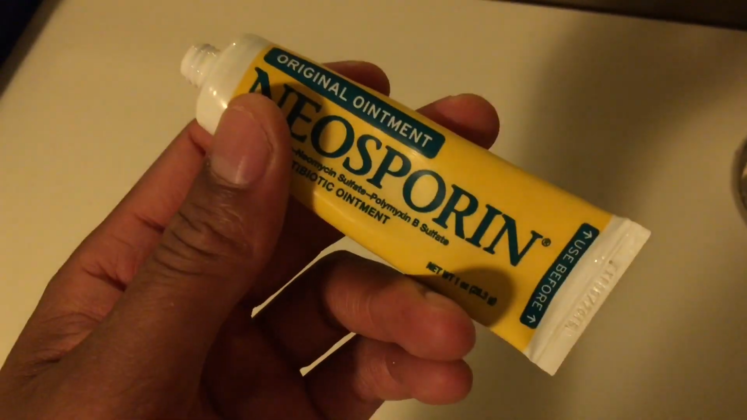 Is Neosporin Safe to Use on Dogs? - Benefits, Risks, and Alternatives